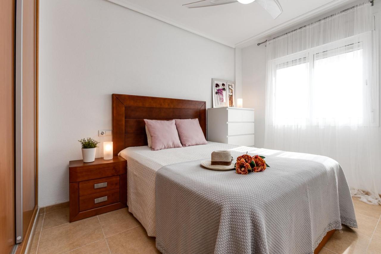 Sunny Casita, Torrevieja, Modern 2 Bed Top Floor Apartment Экстерьер фото