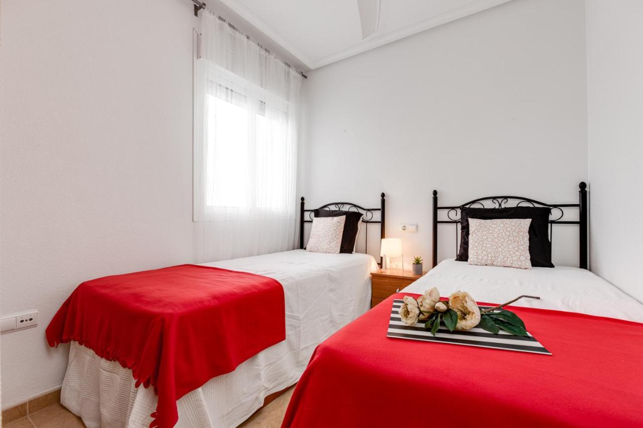 Sunny Casita, Torrevieja, Modern 2 Bed Top Floor Apartment Экстерьер фото